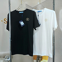 プラダ 偽物 ロゴエンブロイダリー コットン Tシャツ 2色 pui76414