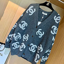 シャネル 偽物 カーディガン CCロゴが可愛い 秋冬に重宝 shy57022