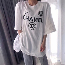 シャネル コピー ナイキ Tシャツ コラボ！ COCO5 Tシャツ 選べる2色☆大人気 she66176