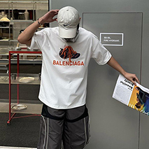バレンシアガ 偽物 ロゴ Tシャツ ユニセックス baq66334