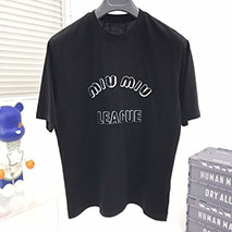 ミュウミュウ 偽物 Leagueロゴ入りのアイコニックなTシャツ myz87152