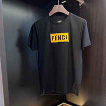 フェンディ コピー スクエア ロゴ ブラック Tシャツ fep06277