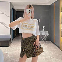 フェンディ スーパーコピー ×ヴェルサーチ ロゴTシャツ 白 半袖 FS7900AJKLF0ZNM