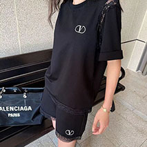 ヴァレンティノ スーパーコピー 「Vロゴ」Tシャツ&ショートパンツ Vun35881
