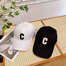 セリーヌ コピー キャップ C イニシャル ベースボールロゴ Cew43928