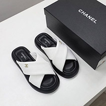 シャネル 偽物 レザー 厚底 サンダル 黒 布地 sho83388