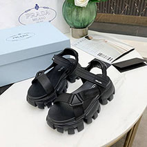 プラダ コピー 厚底モノリスフォームラバーサンダル puh90845