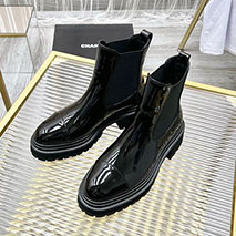 シャネル 偽物 アンクルブーツ CC ラムスキン パテント shk00797