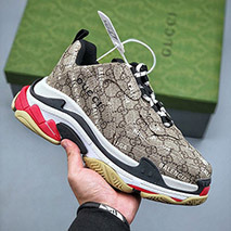 バレンシアガ 偽物×グッチ ザ ハッカー プロジェクト Triple S スニーカー 677192ULZ109795