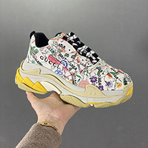 バレンシアガ 偽物×グッチ ザ ハッカー プロジェクト “Triple S” スニーカー 681068UL1108461