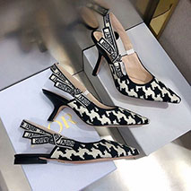 ディオール 偽物 スリングバックパンプス テクニカルファブリック der13619