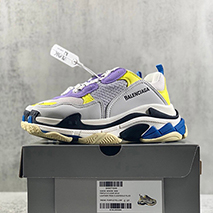 バレンシアガ スーパーコピー Triple S スニーカー トリプルソール bai06734