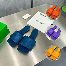 ボッテガ ヴェネタ コピー ラバー リド フラットサンダル キルティング boa25589
