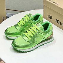 ニューバランス 偽物 ×ミュウミュウ コラボ スニーカー myk50496