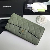 シャネル 偽物 二折りカブセ長財布 キャビア shm47119
