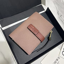 ロエベ スーパーコピー コンパクトTrifold 三つ折りミニ財布 loy80867