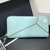 ロエベ スーパーコピー 財布 パズル ラウンドジップ ウォレット loo37352