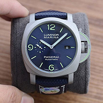 パネライ 偽物 新作 ルミノール マリーナ 44mm トリロジー PAM01117