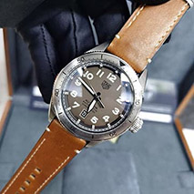 タグホイヤー スーパーコピー オータヴィア 自動巻ウォッチ 直径 42 mm WBE5111.FC8267