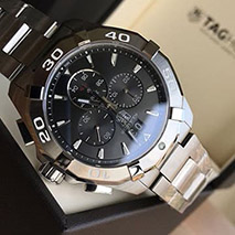 タグホイヤー 偽物 アクアレーサークォーツ クロノグラフ - 直径 43 mm CAY1110.BA0927