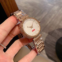 ルイヴィトン 偽物 シュプリーム 時計 ダイヤモンドベゼル レディース 33mm vus27039 定番人気