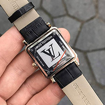 ルイヴィトン コピー 時計 タンブール ストリート ダイバー 30mm vuh93409
